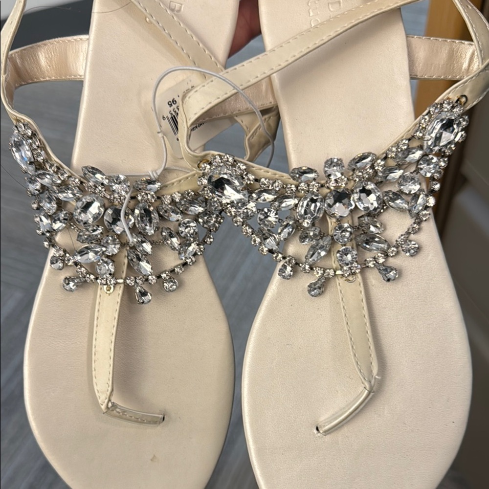 Elegant Rhinestone Sandals - Picture 3 of 4
